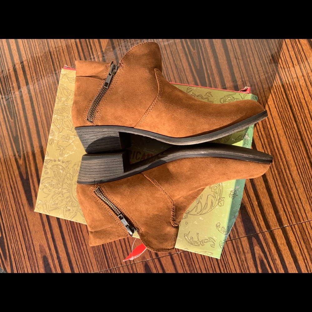 American Rag - fall boots - Picture 7 of 10